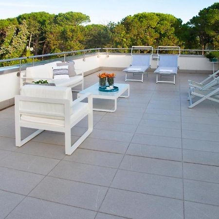 Villa Riva Beachfront Lignano Sabbiadoro Exteriör bild